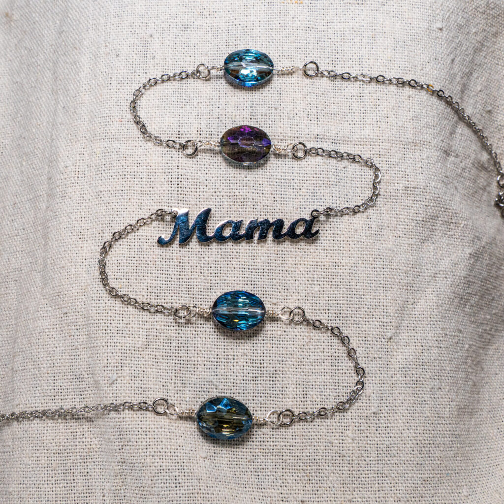 Għażiża Mama - Oval Crystal Necklace